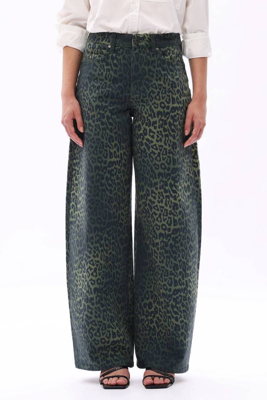 NEW BAYEAS high rise leopard print barrel leg jeans in green